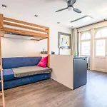 Centrally Located Maris By Interhome Apartment