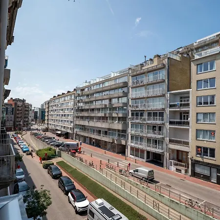 Centrally Located Maris By Interhome בלנקנברג